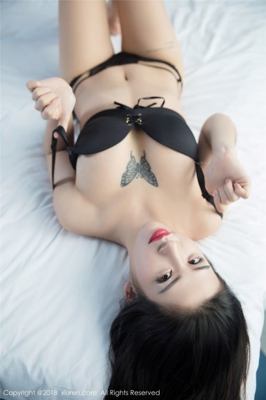 金城《听泉》松秀淡逸-PG电子